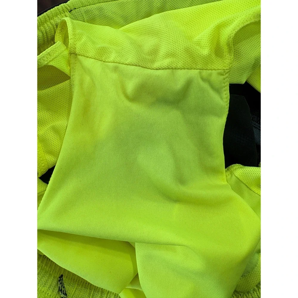 Nike Womens Running Shorts Black Neon Yellow 4 Mesh Lined Zipper‎ Pocket Size L